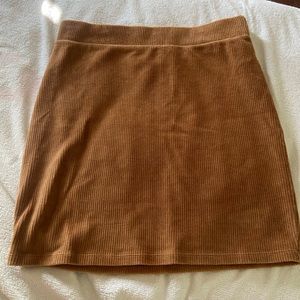Brown fitted skirt